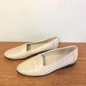 Vintage Trotters Woven Leather Loafer in Bone